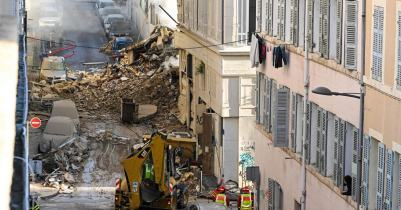 Fire after building collapse in France, 8 missing