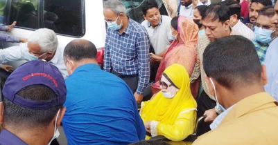 Khaleda back home after 5-day hospital stay