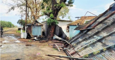 Hundred of houses were destroyed in the sudden cyclone in Kulaura