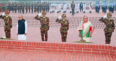 President-Prime Minister Tribute at Memorial on Independence Day