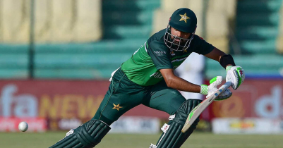 Record-breaking Azam lifts Pakistan to 334-6 in fourth ODI