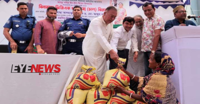 Distribution of VGF rice among 6,500 people in Sreemangal