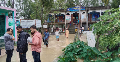 কক্সবাজারে নামতে শুরু করেছে বন্যার পানি