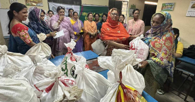 ইফতার সামগ্রী বিতরণ করল ইনার হুইল ক্লাব শ্রীমঙ্গল