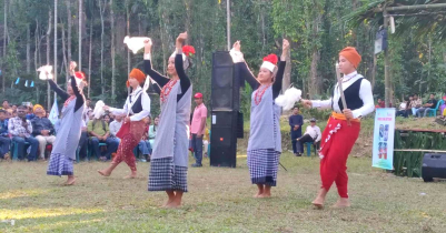 বর্ণিল আয়োজনে `খাসিদের ঐতিহ্যবাহী `সেং কুটস্নেম` উদযাপন 