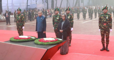 শহীদ বুদ্ধিজীবী দিবসে রাষ্ট্রপতি ও প্রধানমন্ত্রী শ্রদ্ধা