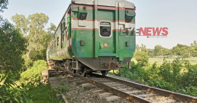 শমশেরনগরে গরমে লাইন বাঁকা হয়ে আটকা সিলেটগামী পাহাড়িকা এক্সপ্রেস