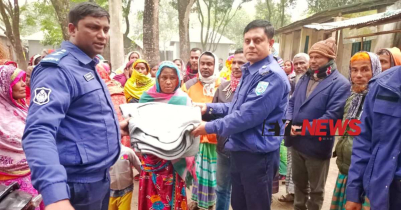 পথে পথে শীতার্তদের পাশে খানসামা থানা পুলিশ