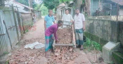 কমলগঞ্জে ব্যক্তি উদ্যোগে সড়ক সংস্কার