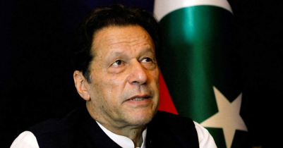 Pakistan`s Imran Khan held in small, dirty prison cell!