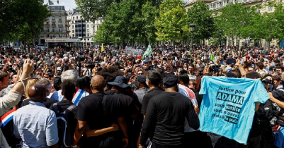 France protesters defy bans to rally against police violence