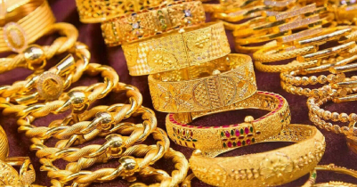 Gold price below Tk 1 lakh again