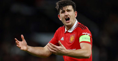 Ten Hag `happy` Maguire snubbed West Ham offer