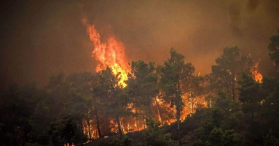 Greece faces new heatwave as wildfires rage