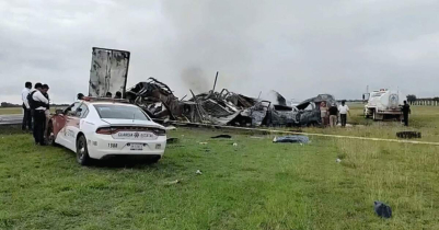 Tractor trailer crash in Mexico k i l l s 26