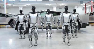 Robots say they won`t steal jobs, rebel against humans