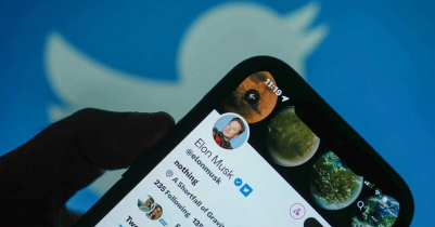 Twitter has lost half its ad revenue :  Elon Musk