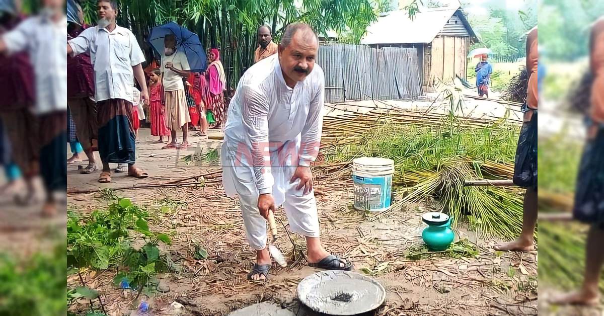 সীমানা প্রাচীরের ভিত্তিপ্রস্তর স্থাপনের উদ্বোধন করেন সংশ্লিট ইউপি চেয়ারম্যান সাখাওয়াত হোসেন লিটন