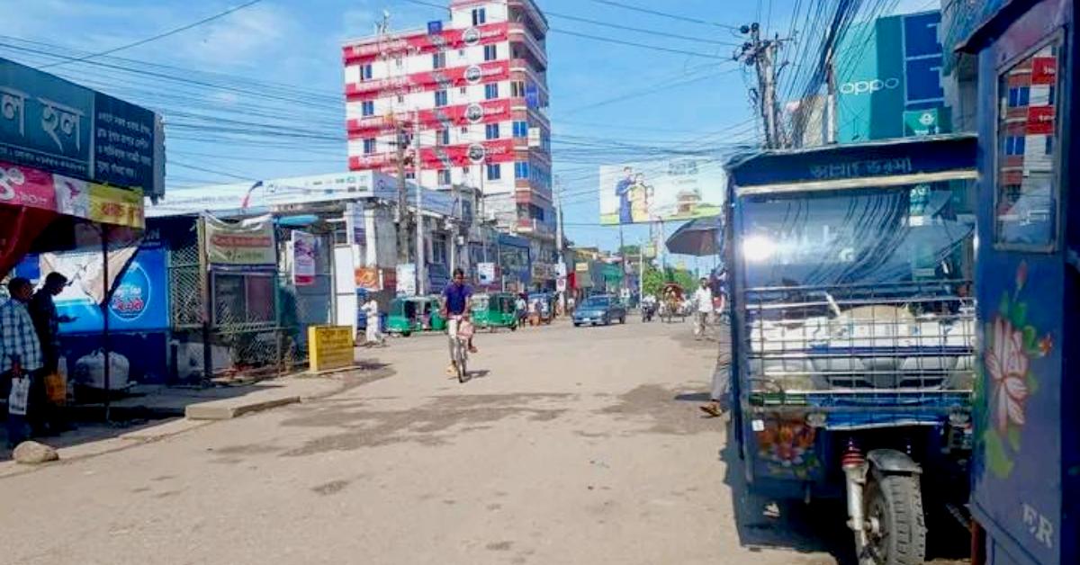 সেন্ট্রাল রোডে আজ থেকে চলছে গ্যাস চালিত টমটম।