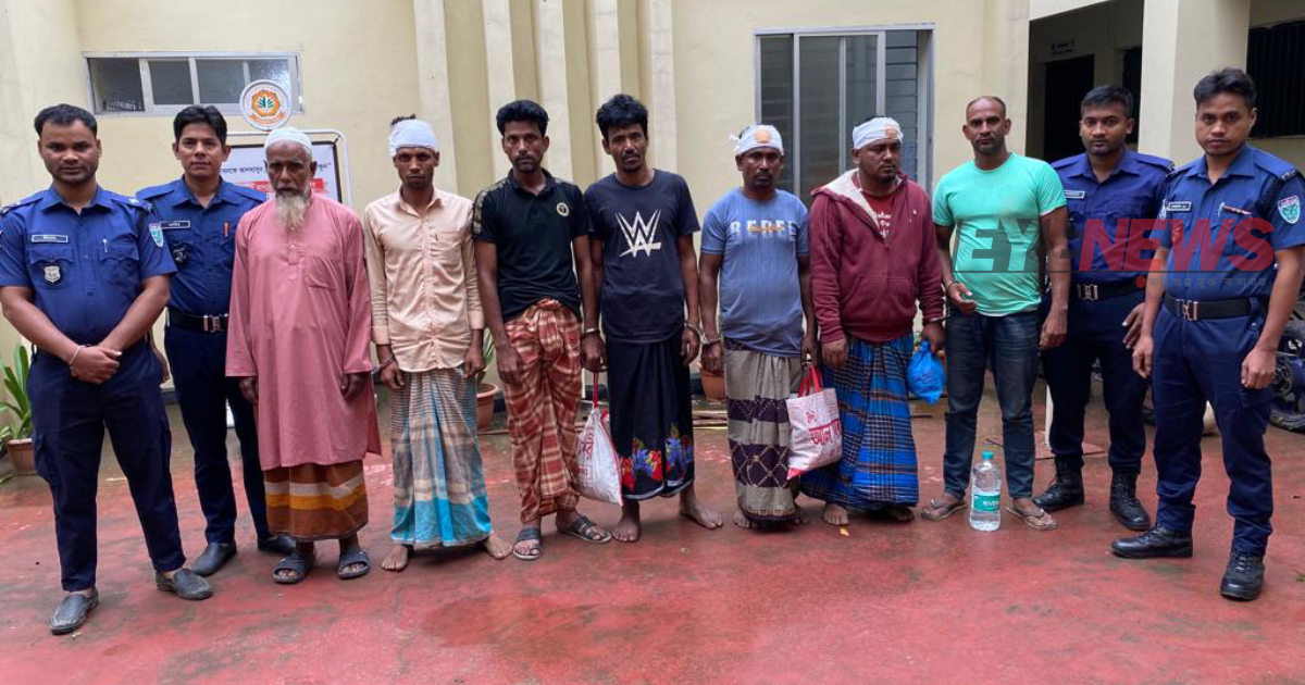 নবীগঞ্জ পুলিশের অভিযানে গ্রেফতার আসামীরা। ছবি- আই নিউজ