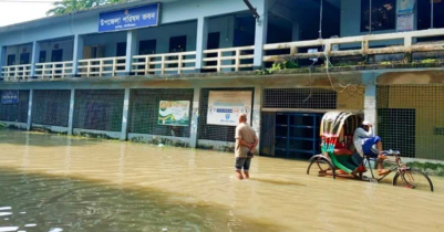 কুলাউড়ায় ২০ দিন ধরে পানির নিচে সরকারি অফিস ও হাসপাতাল