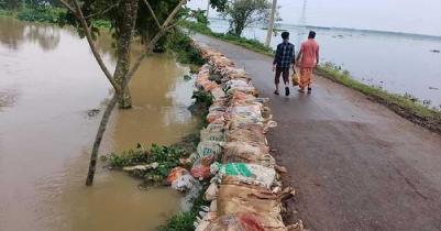 রাজনগরে পানিবন্দী ৪০হাজার মানুষ, ভোগান্তিতে জনজীবন