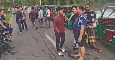 বড়লেখায় বন্যার পানিতে ডুবে যাওয়া সড়কে টিকটকারদের উৎপাত