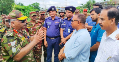 সেনাবাহিনী বন্যার্তদের পাশে আছে: কুলাউড়ায় জিওসি আজিজুল হক হাজারী